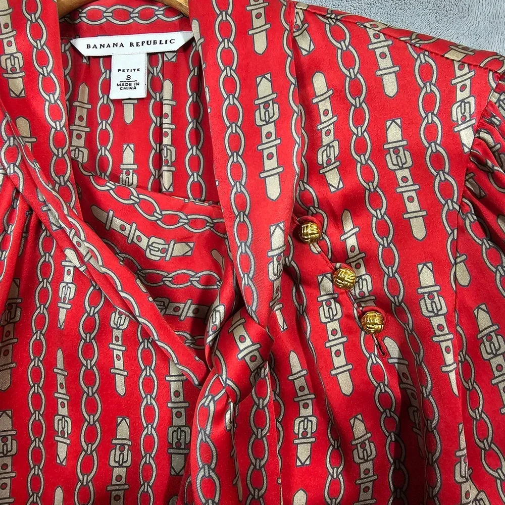 Banana Republic Red Silk Equestrian Chain Print Tie Neck Blouse Petite S